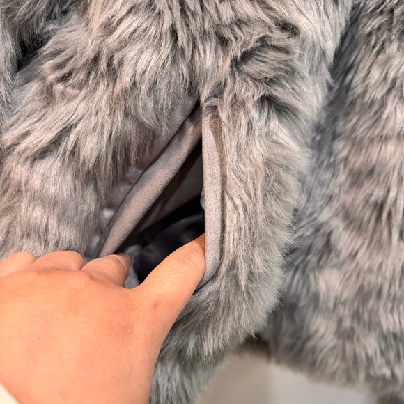 Abercombie & Fitch Faux Fur Zip Up Classic Coat Jacket Women’s Size XS NEW - Picture 7 of 14